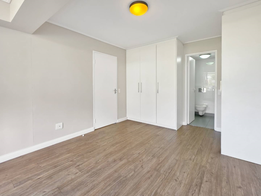 To Let 2 Bedroom Property for Rent in Vredehoek Western Cape